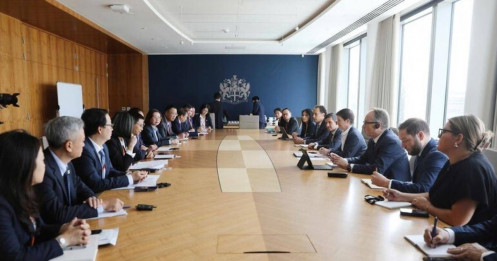 Hôm nay, Bộ Tài chính và UBCK có cuộc họp quan trọng tại Vương quốc Anh về nâng hạng thị trường