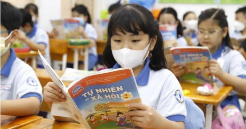 Chính phủ: Sẽ có bộ SGK thống nhất toàn quốc từ năm học 2026-2027, miễn phí từ 2030