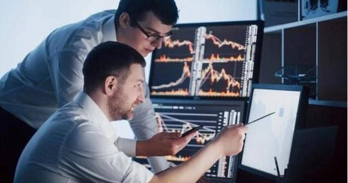 Khối ngoại trở lại bán ròng hơn 100 tỷ trên HSX, ngược dòng 'gom' mạnh HPG, VNM, FPT