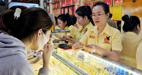 Đề xuất bán từ 1 lượng vàng trở lên mới phải nộp thuế