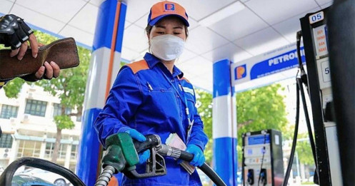 Giá xăng ngày mai dự báo quay đầu tăng sau một phiên giảm giá