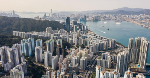 Hong Kong cắt giảm lãi suất cơ bản lần đầu năm 2025, theo sát động thái của Fed
