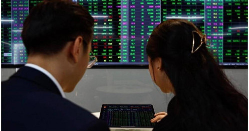 Thanh khoản chứng khoán thấp nhất hai tháng