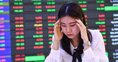 Bước lùi của thương hiệu lớn trên sàn chứng khoán