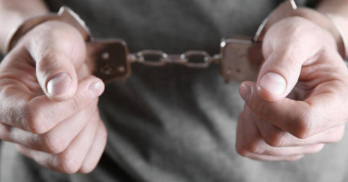 Mang vàng đi bán, người đàn ông ở Hà Nội bị cướp hết tài sản