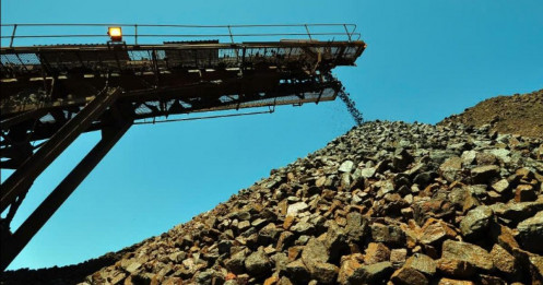 Giá quặng sắt hôm nay 22/09/2025: Đi ngang quanh 105–106 USD/tấn, thị trường chờ chất xúc tác mới