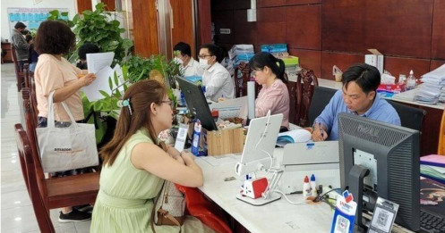 Bộ Nội vụ yêu cầu báo cáo thực trạng công chức, viên chức trên cả nước