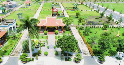 Trúng đậm nhờ buôn bất động sản cho ‘người âm’