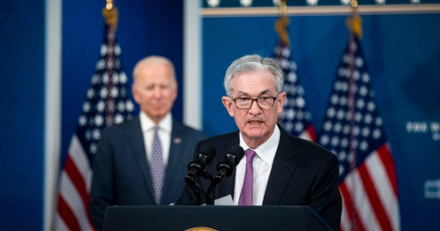 Powell: “Không có con đường nào miễn rủi ro” cho lãi suất — Fed đang đứng trước lựa chọn đau đớn