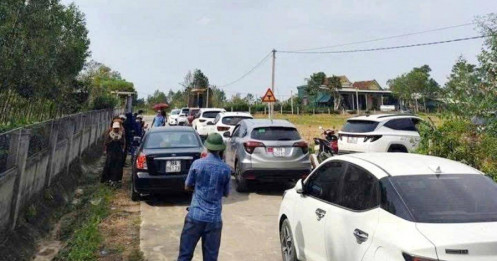 Cảnh giác với chiêu “lùa gà”, tạo sóng ảo của “cò đất”