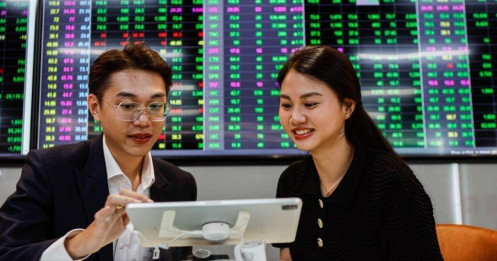 Ngân hàng đổ bộ, định hình lại cuộc đua vốn trên sàn chứng khoán