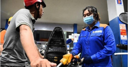 Giá xăng về sát 20.000 đồng một lít
