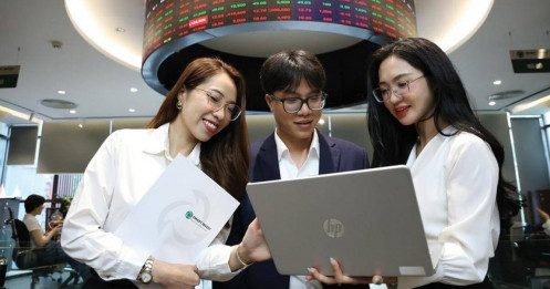 Các nhà quản lý lưu ý gì về triển vọng nâng hạng thị trường chứng khoán?