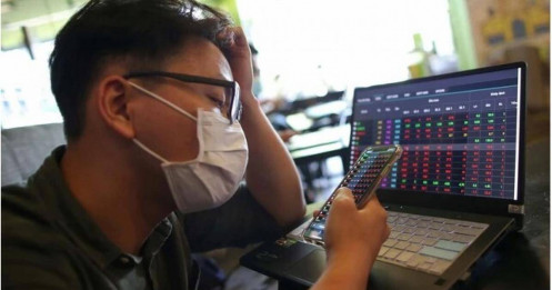 VN-Index đi lên nhưng tài khoản đi xuống: Giữ hay cơ cấu danh mục?