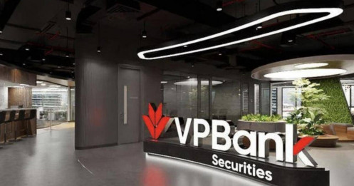 Khối ngoại rút gần 69.500 tỷ đồng sau 10 tuần bán ròng, dòng tiền “cá mập” nội vẫn kiên cường đỡ thị trường