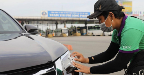 Sát 'giờ G', doanh nghiệp vẫn khó chuyển sang tài khoản giao thông