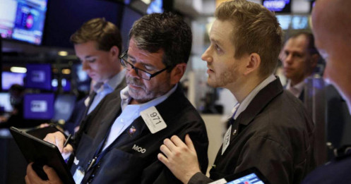 Người Mỹ “đặt cược” vào chứng khoán nhiều chưa từng có: Tín hiệu cảnh báo bong bóng mới?