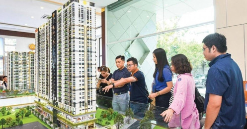 Dòng vốn tín dụng chảy mạnh vào bất động sản: Nguy cơ “sốt ảo”