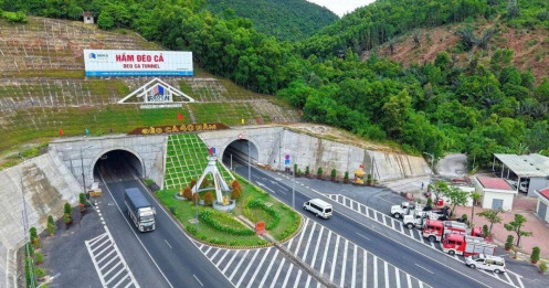 Từ "Vua hầm" đến tham vọng đại lộ 300.000 tỷ ven sông Hồng.