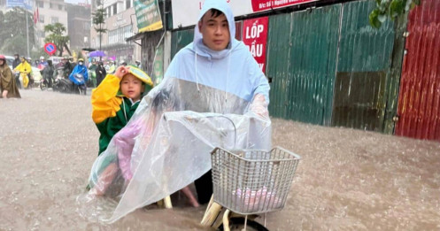 Hà Nội cho 2,3 triệu học sinh nghỉ học ngày mai