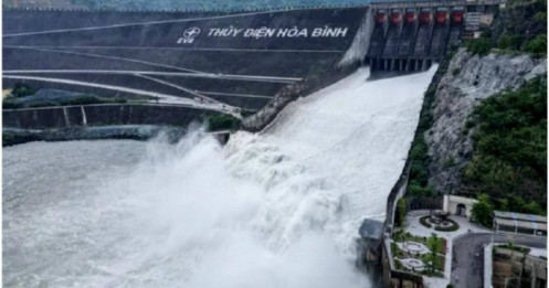 19 hồ thủy điện mở cửa xả lũ