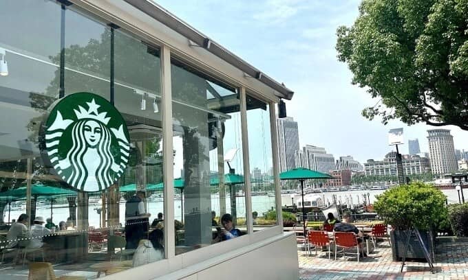 Starbucks có thể bán lại 70% cổ phần tại Trung Quốc