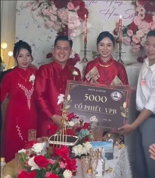 Mừng cưới bằng 5.000 cổ phiếu VPBank