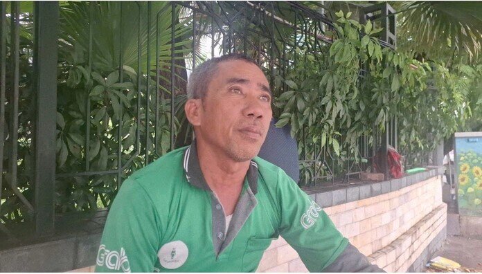Người dân sống trong Vành đai 1 Hà Nội nói gì về cấm xe máy chạy xăng?