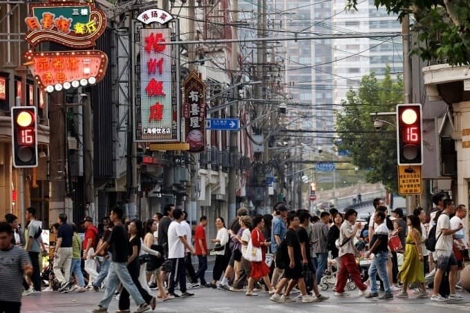 Kinh tế Trung Quốc tăng trưởng vượt dự báo