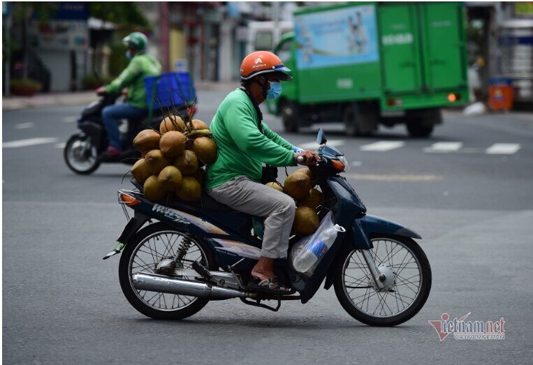 TPHCM lên ý tưởng chuyển 400.000 xe máy xăng chạy dịch vụ sang xe điện