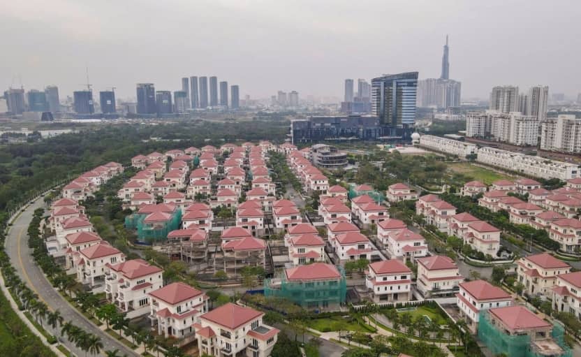 Nhà liền thổ TP HCM khó bán vì hàng cũ giá cao