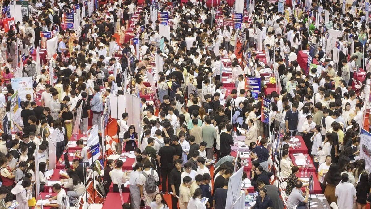 Doanh nghiệp giải tán toàn bộ bộ phận tiếp thị vì ứng dụng AI