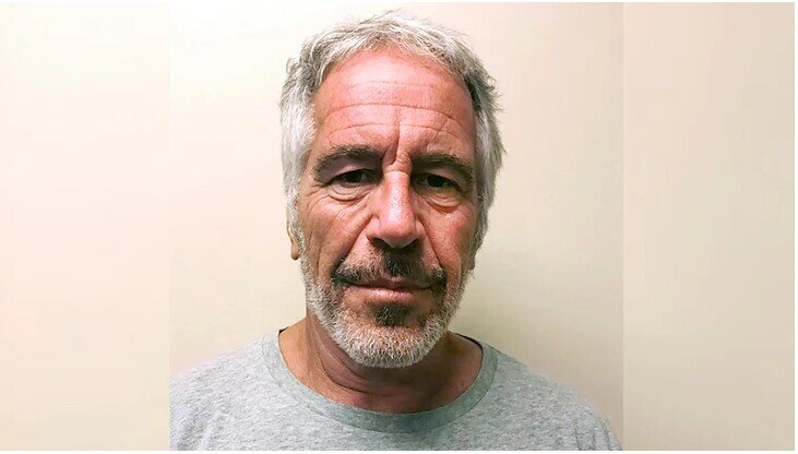 Ông Trump được thông báo có tên trong hồ sơ 'tỉ phú ấu dâm' Epstein
