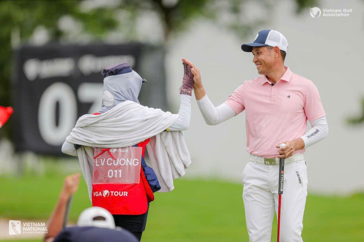 HLV Golf Lê Việt Cường: "Cú đánh đầu tiên, câu chuyện cả đời"
