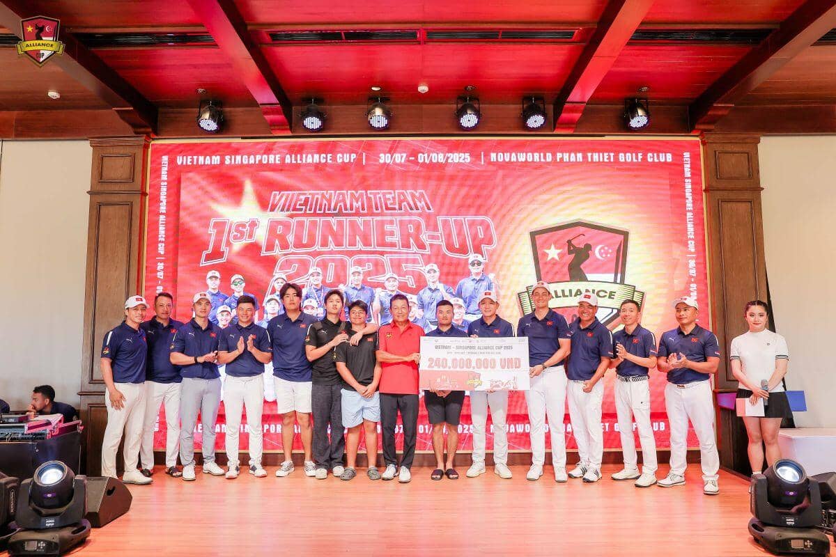 Tuyển Singapore vô địch giải đấu Đối kháng Quốc tế  Vietnam - Singapore Alliance Cup 2025