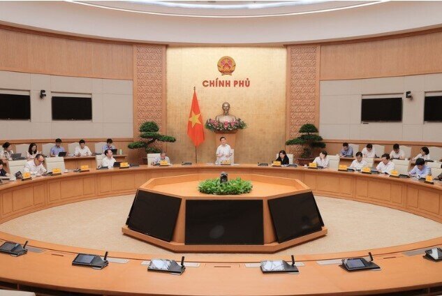 Phó Thủ tướng: Cần tăng room tín dụng cho các ngân hàng hoạt động tốt để tăng cường vốn cho nền kinh tế