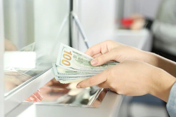Gửi tiền tỷ vào ngân hàng, sốc nặng khi thấy tài khoản bỗng “về 0”