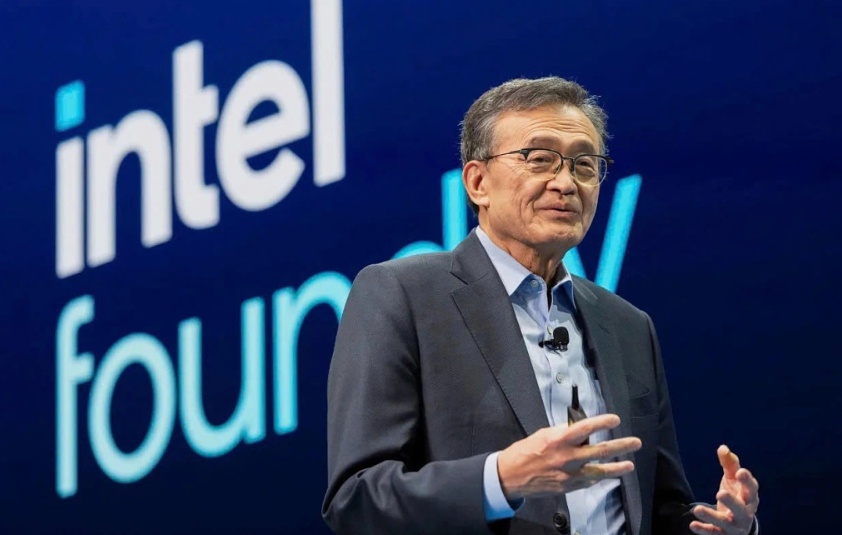 Cổ phiếu Intel giảm mạnh sau khi ông Trump kêu gọi CEO từ chức ngay lập tức