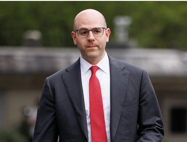 Ông Trump đề cử Stephen Miran vào Hội đồng Thống đốc Fed