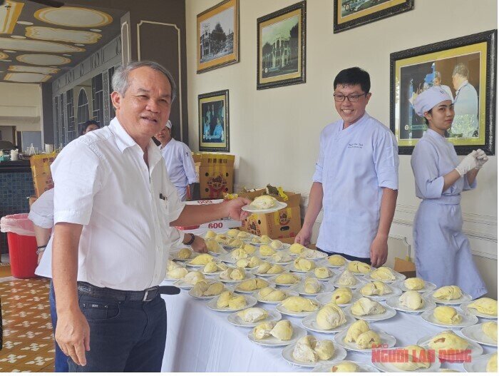 Bầu Đức đăng ký bán 25 triệu cổ phiếu HAG cho con trai?