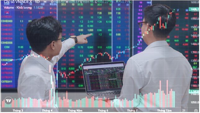 Chứng khoán liên tục lập đỉnh mới