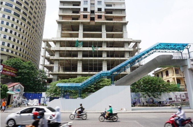 Giá nhà đất 'đu đỉnh' bất chấp áp lực đáo hạn trái phiếu