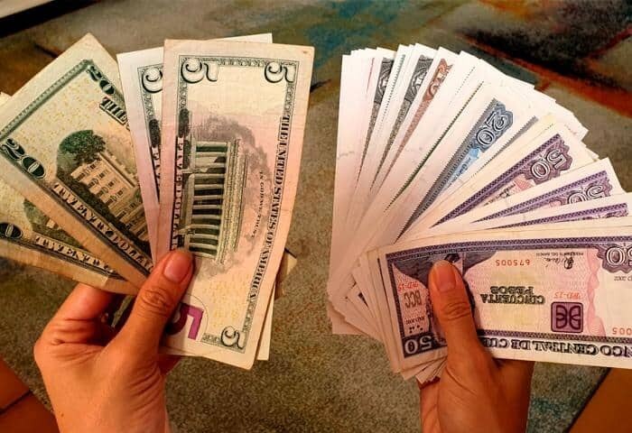 Đồng USD vượt mốc 400 peso Cuba: Nền kinh tế đảo quốc lún sâu khủng hoảng