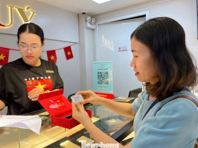 Chán cảnh 'chầu chực' mua vàng, nhà đầu tư chuyển qua món mới