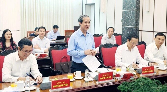 Tổng Bí thư: Khi nào xây dựng được bộ sách giáo khoa thống nhất?