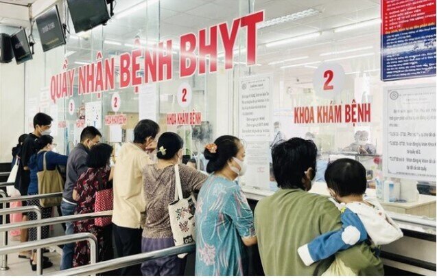 Bộ Chính trị: Từ 2026, người dân được khám sức khỏe định kỳ miễn phí, tiến tới miễn viện phí cơ bản