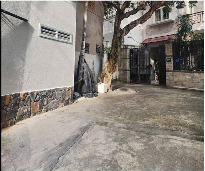 Cầm 5 tỉ đồng vẫn khó mua nhà đất ở TP HCM