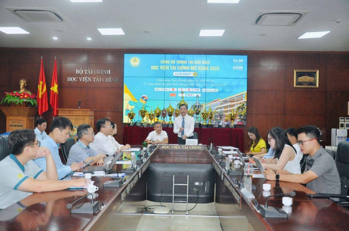 Giải Golf Học viện Tài chính Mở rộng 2025 - Cúp BIDV: Hướng tới chào mừng Ngày Doanh nhân Việt Nam và Kỷ niệm Ngày thành lập quỹ Phát triển Tâm - Tài - Chính