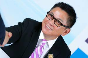 Dean Nguyen (Nguyễn Phi Dũng)