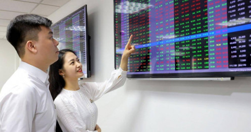 Cổ phiếu trụ lại “bập bênh”, thị trường tăng quẩn